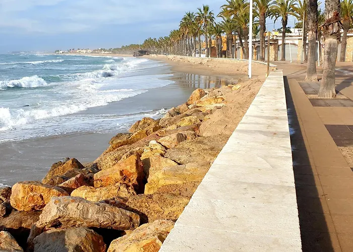 Suitur beachfront apartment Roc de Sant Gaietà