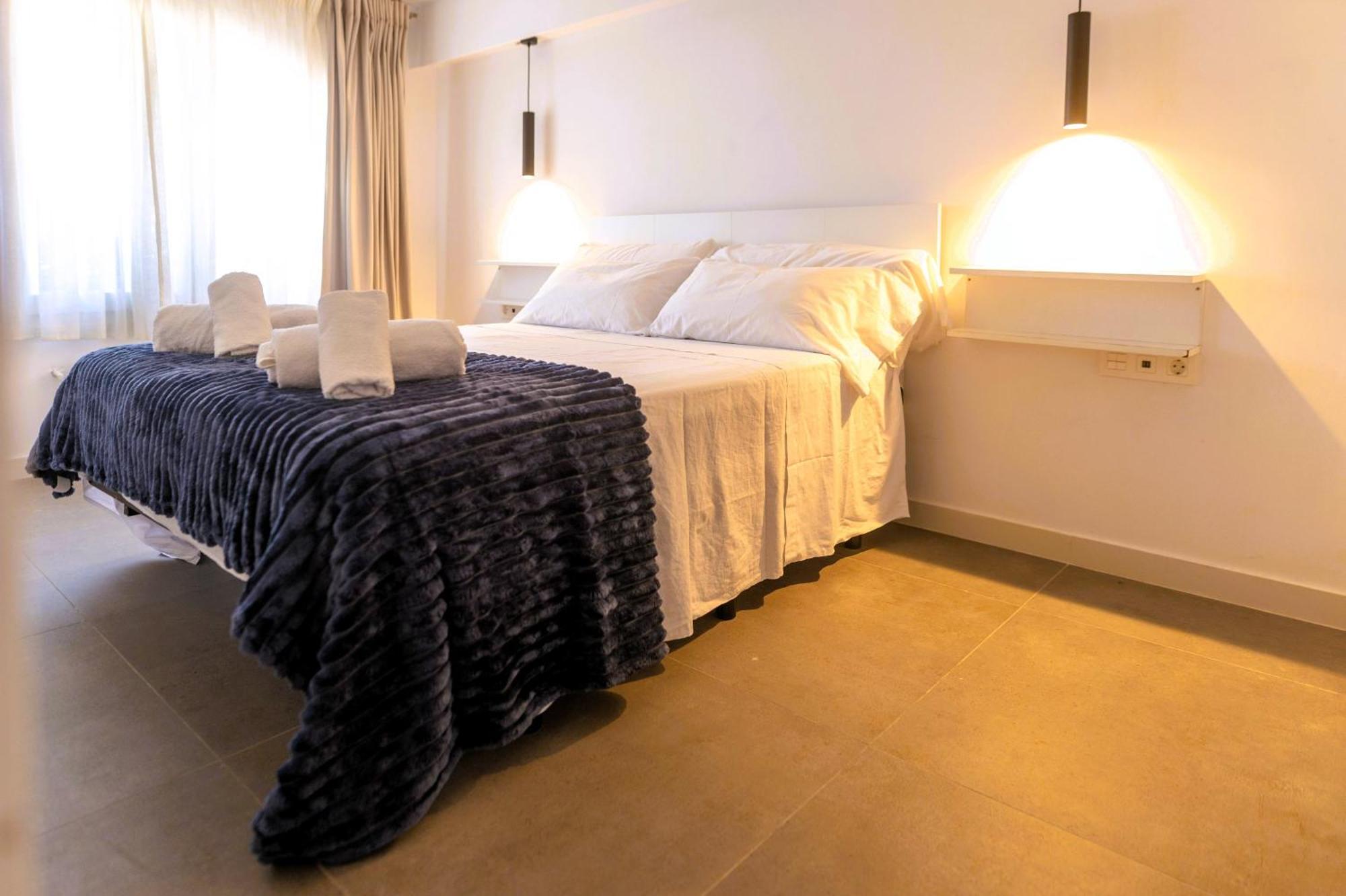 Suitur Beachfront Roc De Sant Gaieta Apartment